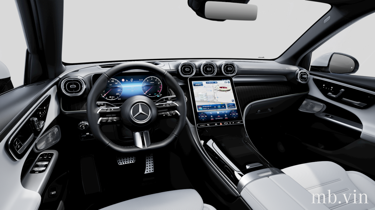 Interior of W1NKM4HBXTF480214