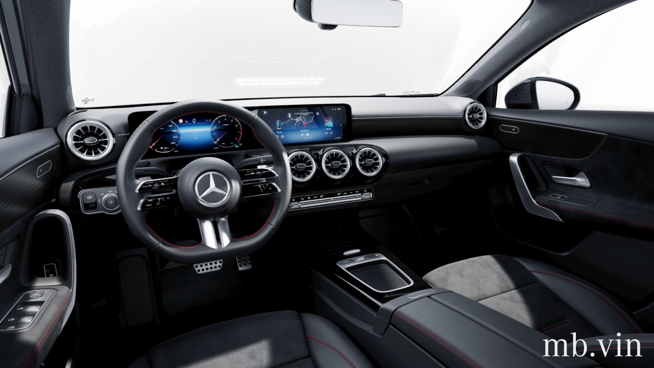 Interior of W1K3G8HB0PJ405749