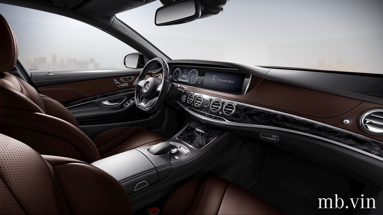 Interior of WDDUF3DB3HA317313