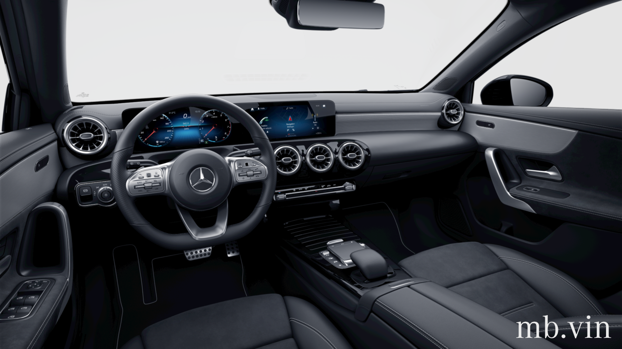 Interior of W1K1770871N180924