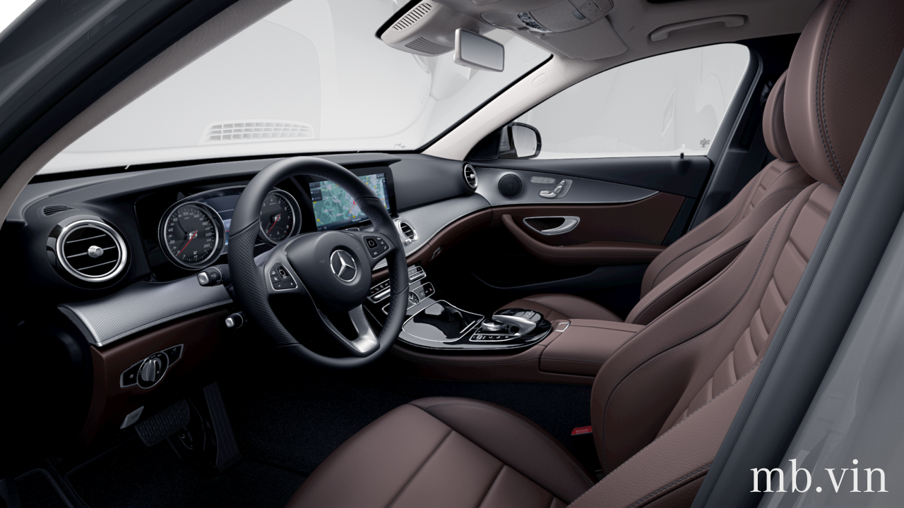 Interior of WDDZF4CB5JA407890