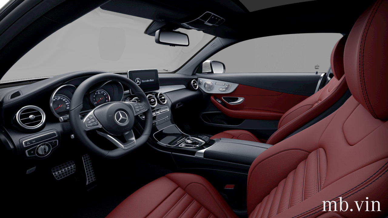 Interior of WDDWJ4KB7HF581525